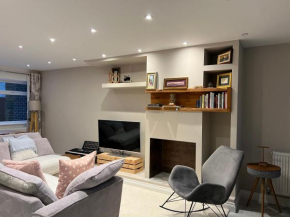 Modern and Cozy Retreat in Abingdon - Oxford- Sleeps 4 in a Quiet Location
